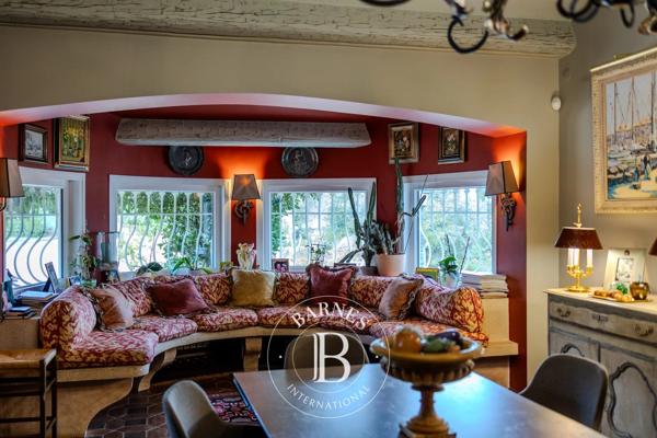 Gonfaron, Propriété 15 Chambres -  1 100 m² à vendre