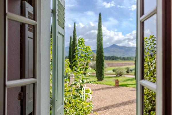 Gonfaron, Propriété 15 Chambres -  1 100 m² à vendre