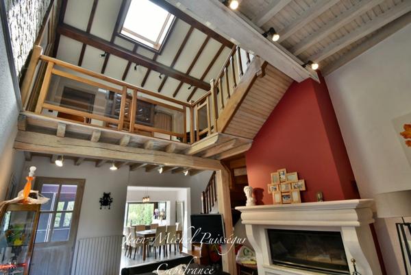 Maison à vendre 10 pièces de 220m2 à SAINT GAUDENS (31) Terrain de 2100m2 Piscine 11x5