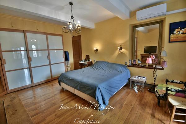 Maison à vendre 10 pièces de 220m2 à SAINT GAUDENS (31) Terrain de 2100m2 Piscine 11x5