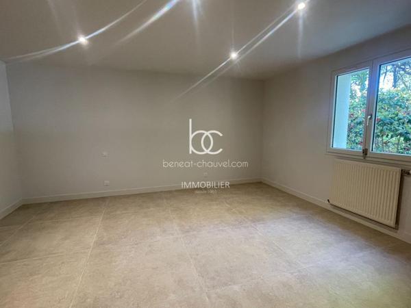SAINT GILDAS DE RHUYS Maison 7 pièces 244 m²