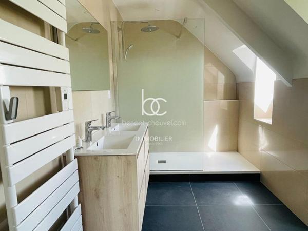 SAINT GILDAS DE RHUYS Maison 7 pièces 244 m²