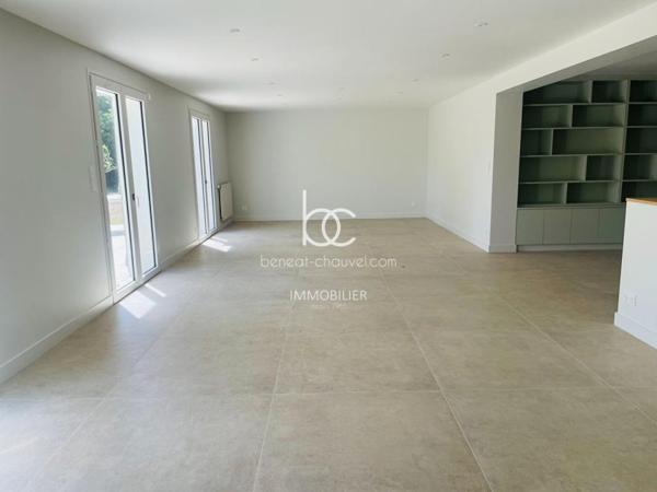 SAINT GILDAS DE RHUYS Maison 7 pièces 244 m²