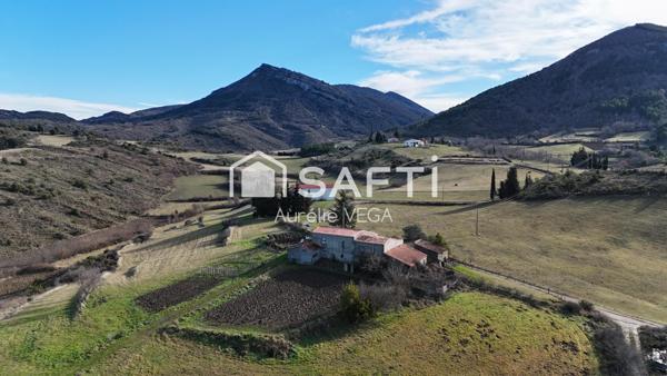 Exploitation agricole 33,9 ha avec maison, bâtiments, matériel et revenu photovoltaïque