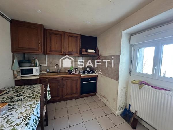 Exploitation agricole 33,9 ha avec maison, bâtiments, matériel et revenu photovoltaïque