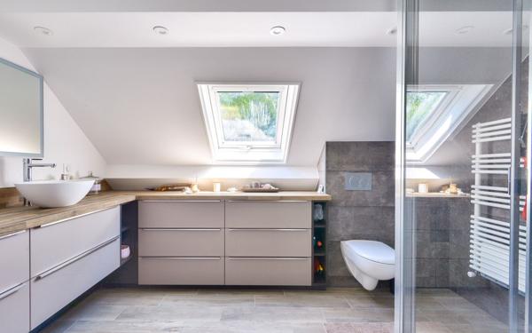 Maison à vendre    9 pièces •  Écully