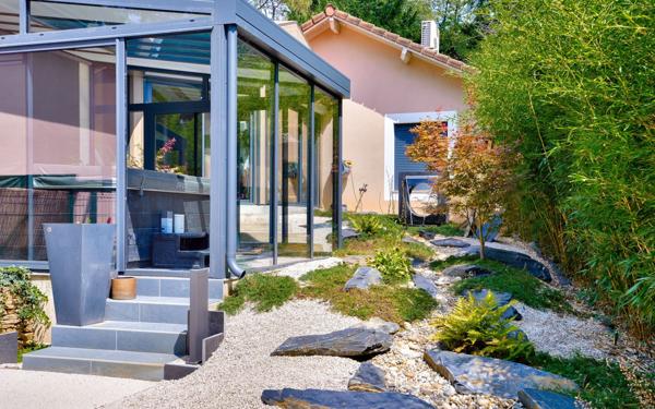 Maison à vendre    9 pièces •  Écully