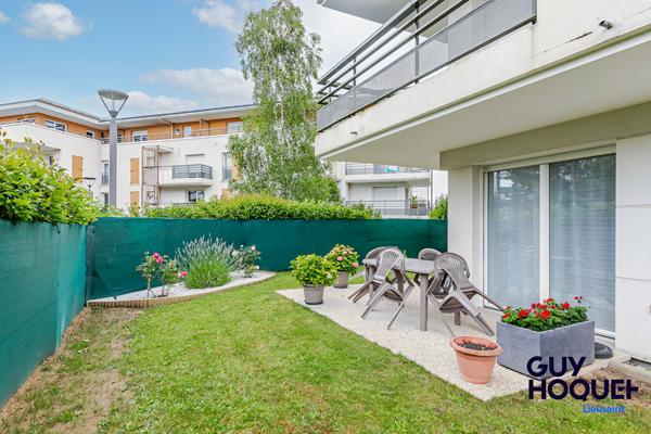 Appartement Lieusaint 3 pièce(s) avec terrasse, jardin et deux places de stationnement !