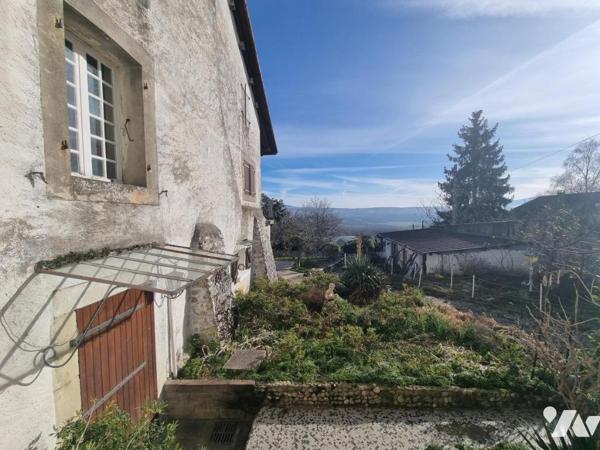 Bâtisse à Challex avec appartement de type 2 indépendant édifiée sur un terrain de 1167 m²