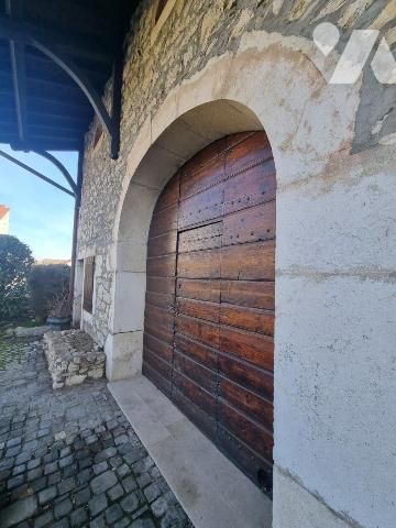 Bâtisse à Challex avec appartement de type 2 indépendant édifiée sur un terrain de 1167 m²