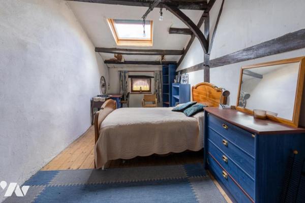 Bâtisse à Challex avec appartement de type 2 indépendant édifiée sur un terrain de 1167 m²