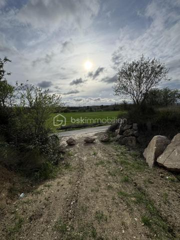 Terrain de 1 103 m²