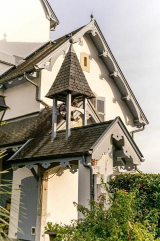 Maison à vendre    7 pièces •  Laroin