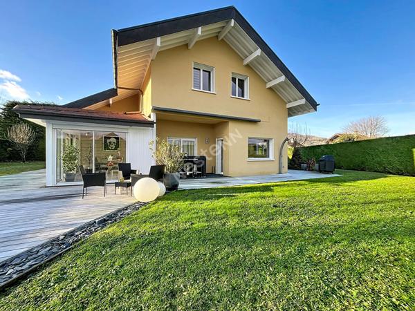 EPAGNY METZ-TESSY _ Maison individuelle de 250,67 m² avec beau jardin et piscine, à vendre