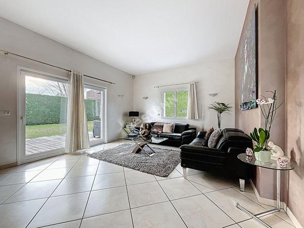 EPAGNY METZ-TESSY _ Maison individuelle de 250,67 m² avec beau jardin et piscine, à vendre