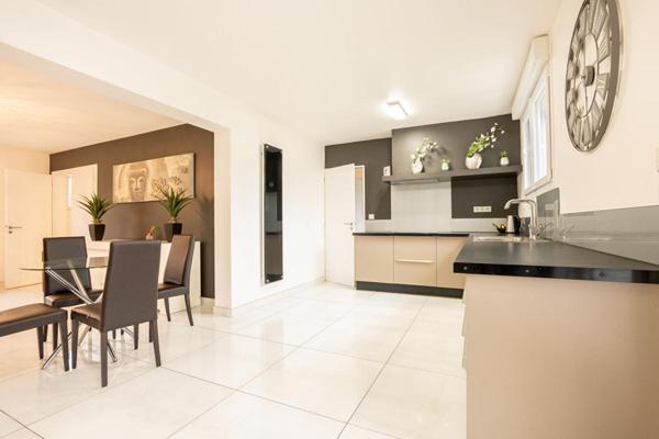 LIEUX UNIQUES ® x PROPRIÉTÉS PRIVÉES PROPOSE MAISON CONTEMPORAINE 161 M² - 1.9 HA - ROMORANTIN (41)