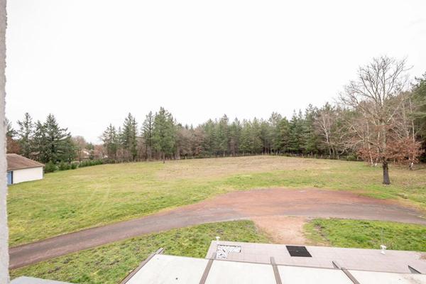 LIEUX UNIQUES ® x PROPRIÉTÉS PRIVÉES PROPOSE MAISON CONTEMPORAINE 161 M² - 1.9 HA - ROMORANTIN (41)