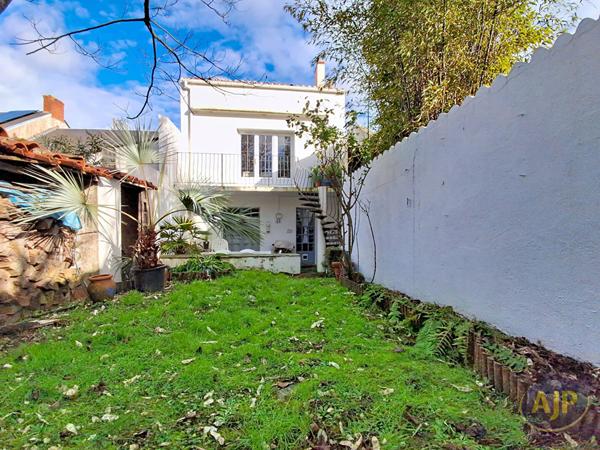 Vente maison La Roche Sur Yon : 296 800 € - AJP Immobilier La Roche-sur-Yon