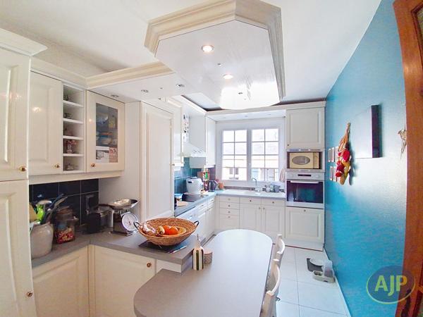 Vente maison La Roche Sur Yon : 296 800 € - AJP Immobilier La Roche-sur-Yon