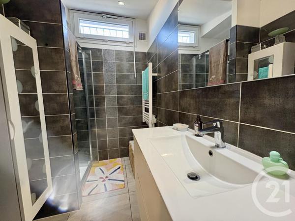 Appartement T3 à vendre  3 pièces - 57,10 m2 SIX FOURS LES PLAGES - 83