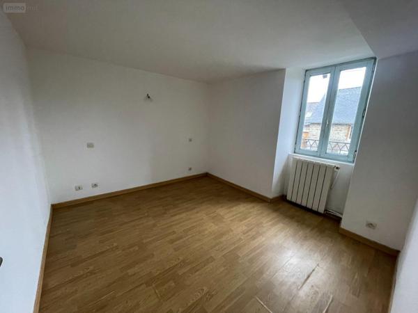 Maison à vendre à Montreuil-Poulay en Mayenne (53640), ref : 517