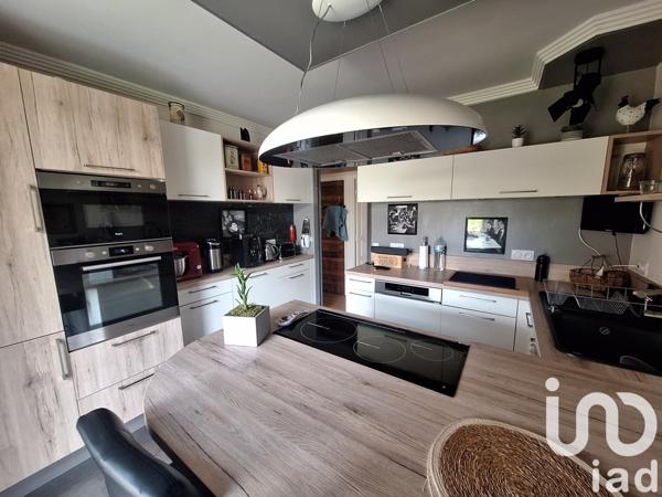 Maison 5 pièces de 120 m² à JUGON-LES-LACS (22270)