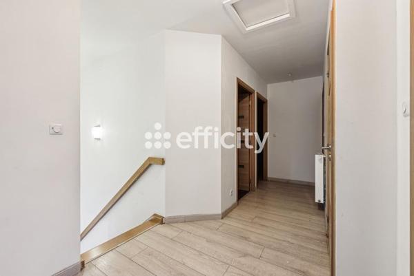 Maison 7 pièces - 177 m²