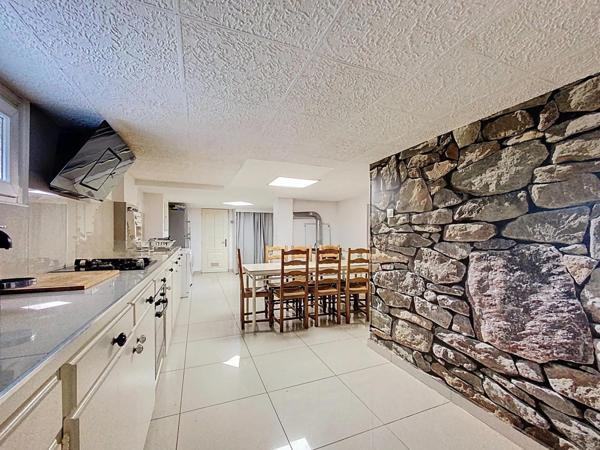 Beau plain-pied surélevé sur sous-sol complet à Gandrange !!!