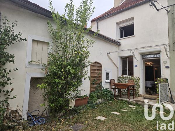 Maison à vendre 3 pièces 90 m² Sainte-Colombe-sur-Seine