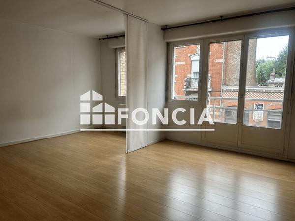 Location Studio 36.51 m² - 70 RUE DE LA BASSEE Lille 59000