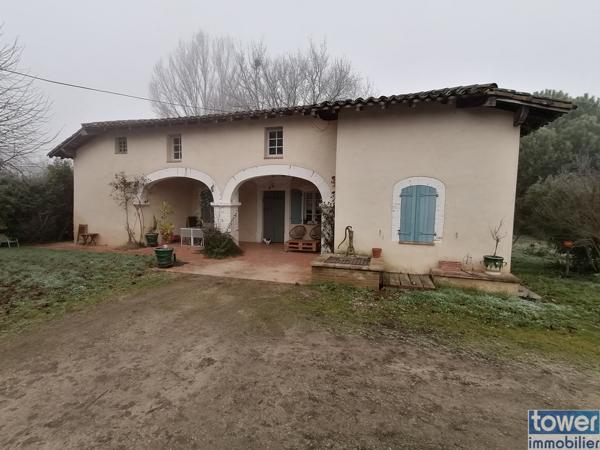 Maison à 5 minutes de Montech 242 m² - 5 chambres - terrain de 2800 m² - Piscine