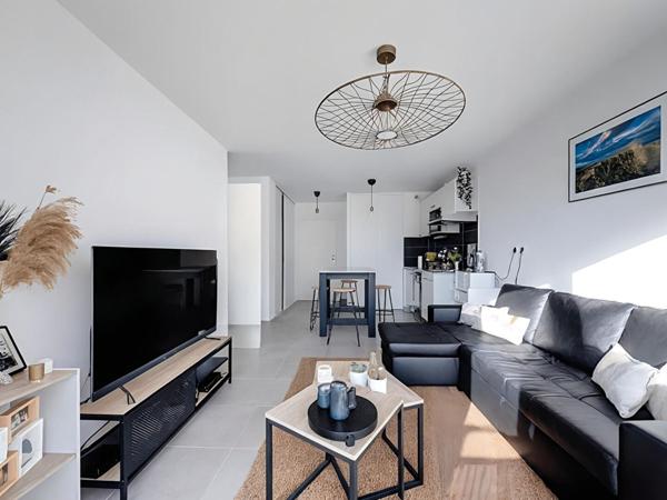 A VENDRE - TOULOUSE quartier Montaudran - Appartement 2 pièces 44m² avec balcon et parking en sous-sol