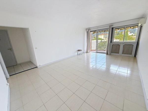 Vente                                                      Appartement
                        
                     2 pièces                      59 m2                     à Cannes