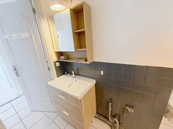 Vente                                                      Appartement
                        
                     2 pièces                      59 m2                     à Cannes