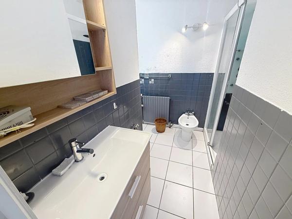 Vente                                                      Appartement
                        
                     2 pièces                      59 m2                     à Cannes