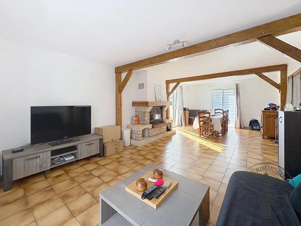 Vente                                                      Maison
                        
                     6 pièces                      145 m2                     à Auneau