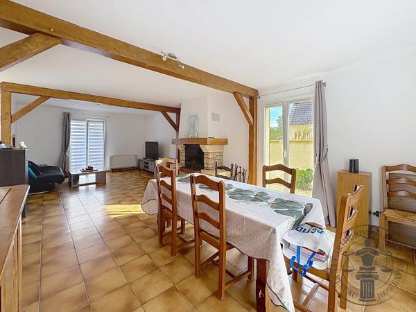 Vente                                                      Maison
                        
                     6 pièces                      145 m2                     à Auneau