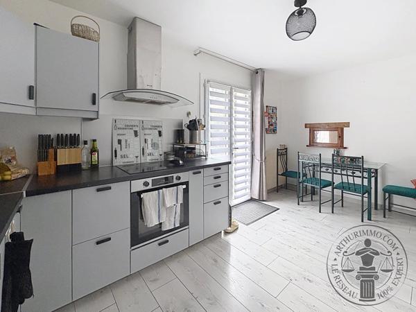Vente                                                      Maison
                        
                     6 pièces                      145 m2                     à Auneau