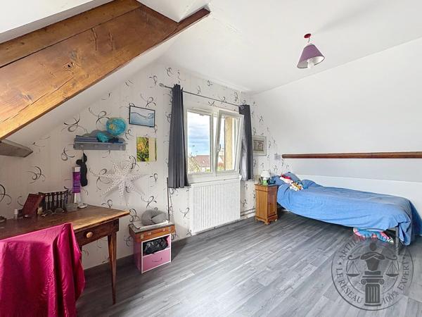 Vente                                                      Maison
                        
                     6 pièces                      145 m2                     à Auneau
