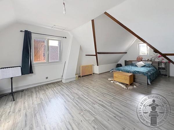 Vente                                                      Maison
                        
                     6 pièces                      145 m2                     à Auneau