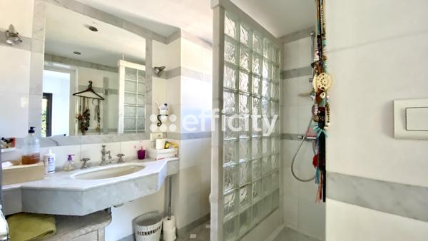 Maison 5 pièces - 147 m² Exclusivité efficity