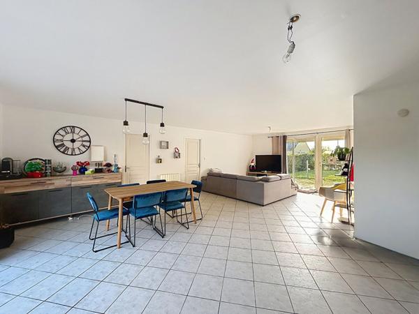 Maison de plain-pied Saint Quentin Les Anges