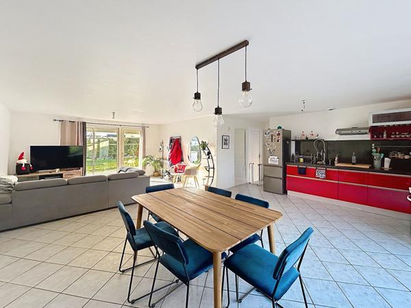 Maison de plain-pied Saint Quentin Les Anges