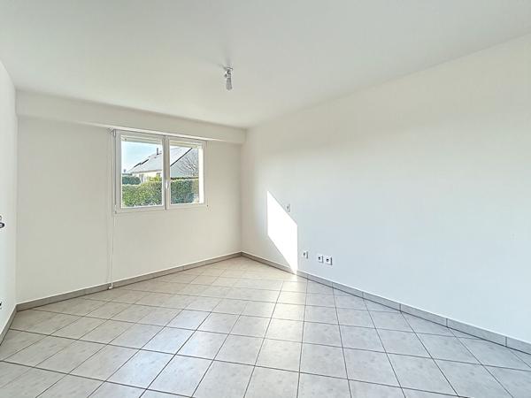 Maison de plain-pied Saint Quentin Les Anges