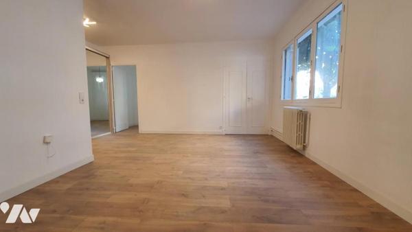 DEUX PIÉCES MENTON.