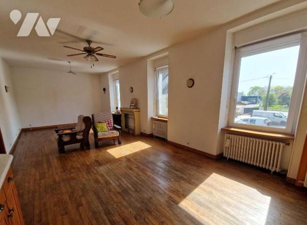 A Vendre à QUIMPER, quartier d'ERGUE-ARMEL, un appartement en duplex  situé au 1er et deuxième ...