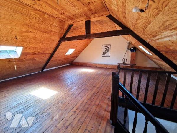 A Vendre à QUIMPER, quartier d'ERGUE-ARMEL, un appartement en duplex  situé au 1er et deuxième ...