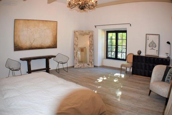 Propriété agricole à vendre à Arles dans les Bouches-du-Rhône (13280), ref : 075/140   
RAPHELE LES ARLES