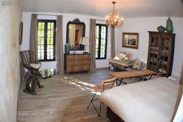 Propriété agricole à vendre à Arles dans les Bouches-du-Rhône (13280), ref : 075/140   
RAPHELE LES ARLES