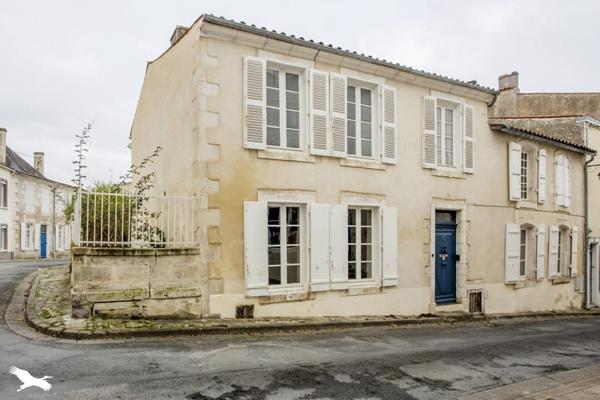 Maison à vendre |  Marans |  7 pièces | 206 m²